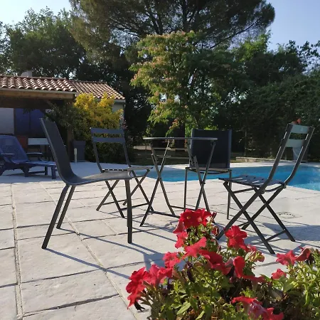 Les Agapanthes Du Frontonnais 住宿加早餐酒店 3*