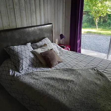 Les Agapanthes Du Frontonnais Couette-café 3*