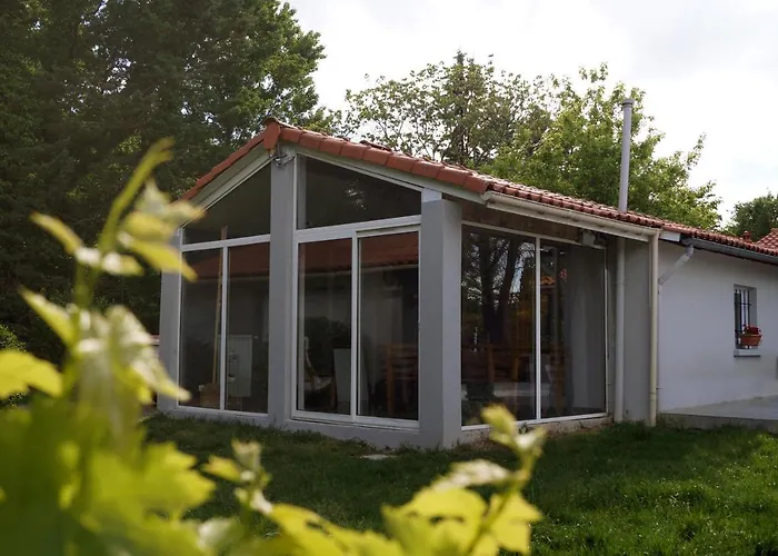 Les Agapanthes Du Frontonnais Bed and breakfast Bouloc (Haute-Garonne)