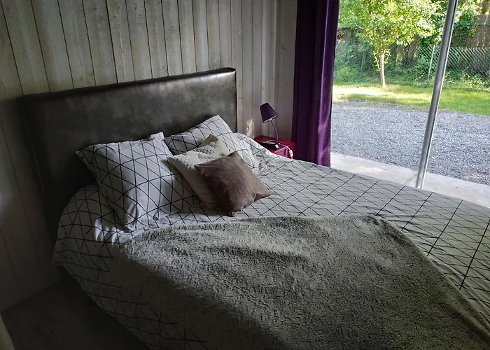 Les Agapanthes Du Frontonnais Bed and breakfast 3*